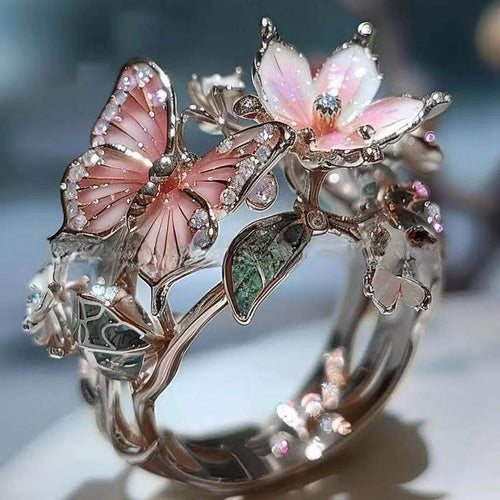 LuxeJewels��BloomWing Butterfly Ring (Adjustable)